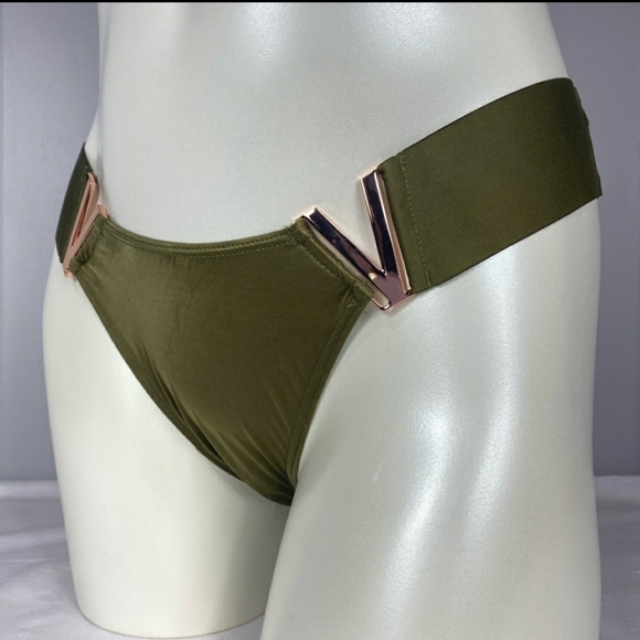 Victoria's Secret Very Sexy Brazilian Slip Gold V Hardware M *New - Picture 2 of 7